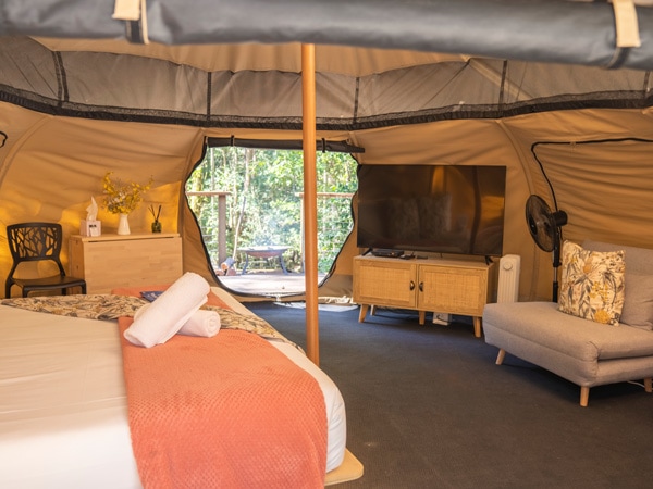 complete amenities inside the Woodlands Glamping Tent at Cedar Creek Lodges