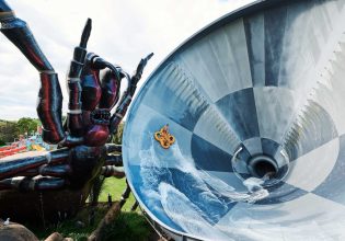 a huge spider sculpture at the Funnel Web thrill ride, Jamberoo Action Park