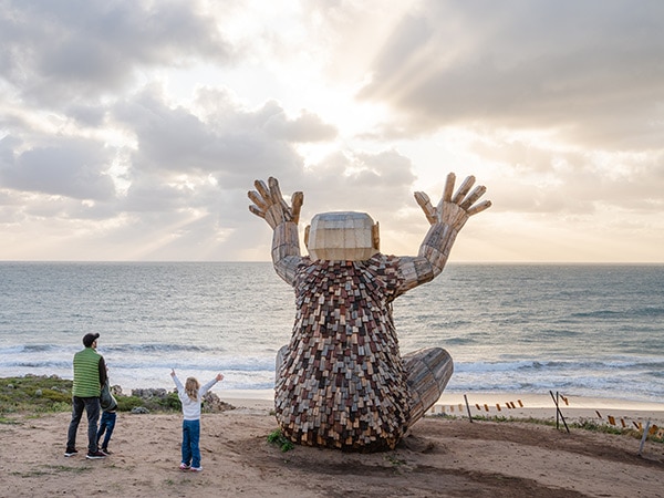Santi Ikto Giant, giants of mandurah