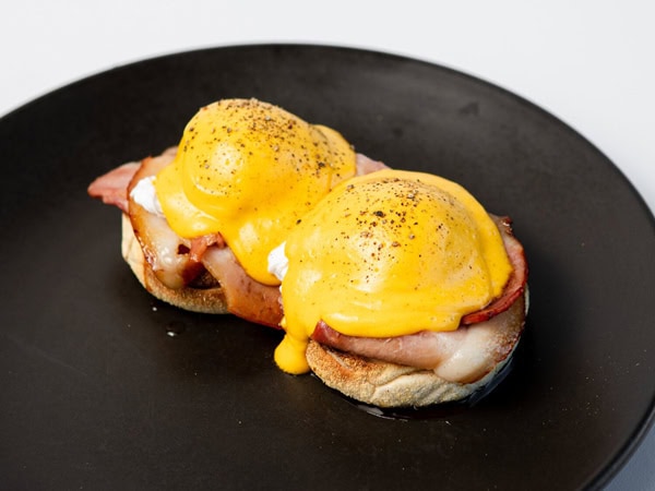 eggs benedict at Teddy Picker’s, Canberra