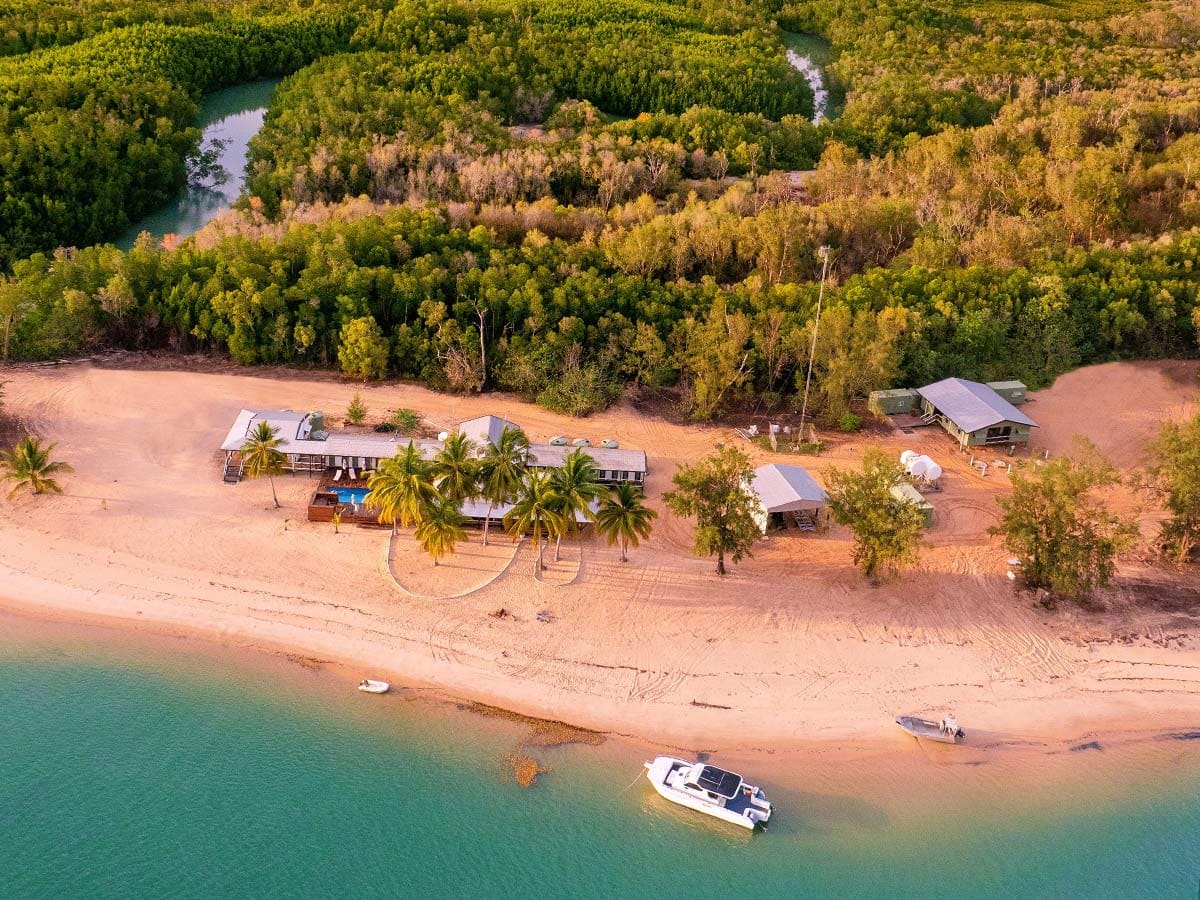 tiwi island tours by air