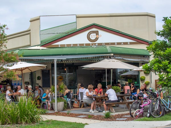 people dining at Corner Stop Espresso Bar, Pottsville