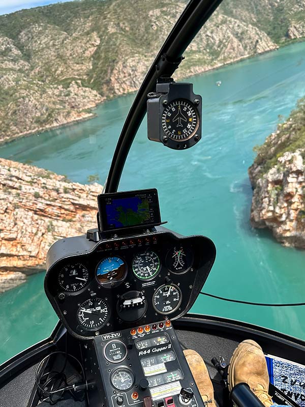 helicopter ride with luxury Jetwave Pearl tour package