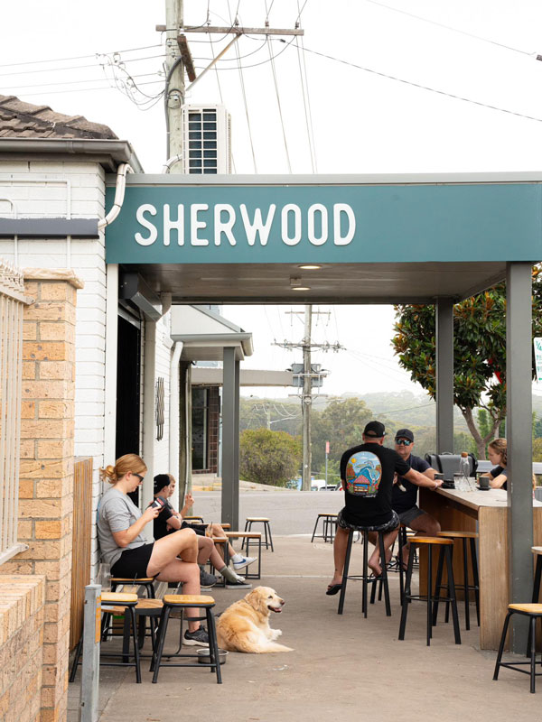 alfresco dining at Sherwood Coffee