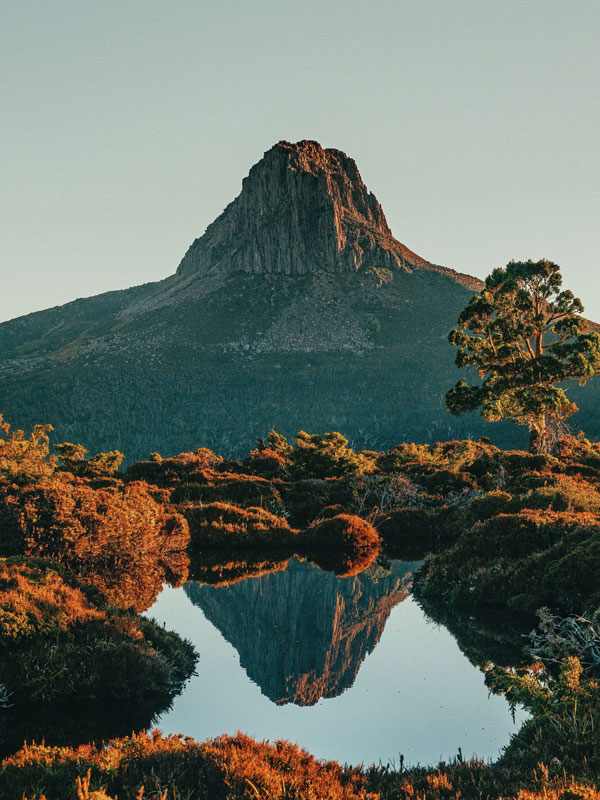 panoramic views of Cradle Mountain's Peak at Overland Track, Barn Bluff