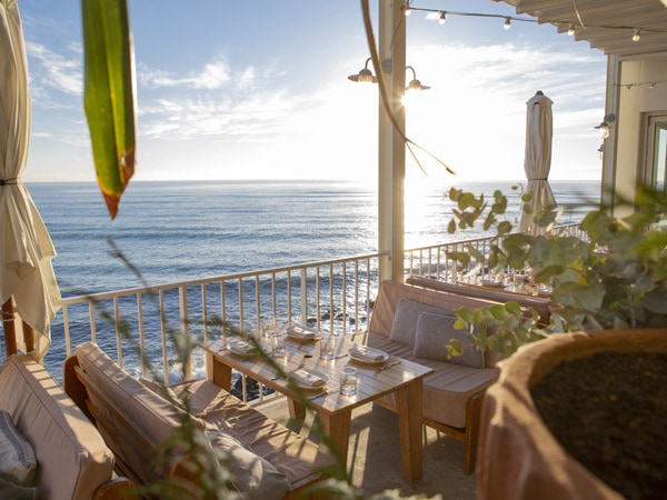 beachside dining at Burleigh Pavilion