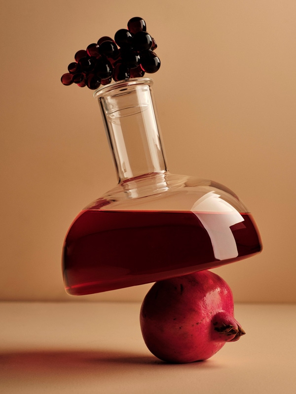 Maison Balzac Bordeaux wine decanter with grapes