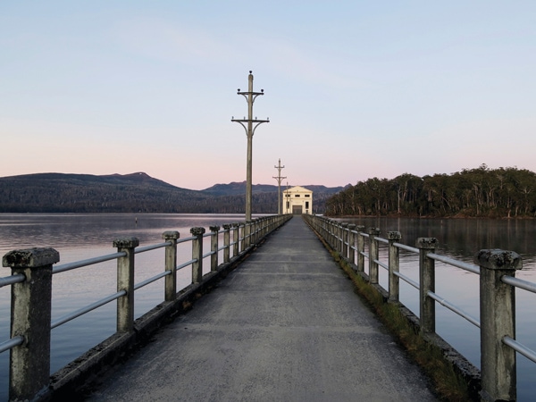 the lakeside pathway to the Pumphouse Point, Lake St Clair, Tas