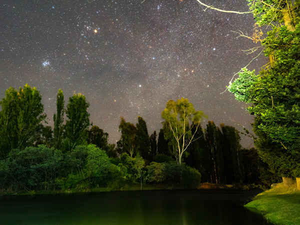 night sky with twinkling stars at the Sydney Observatoryin Millers Point