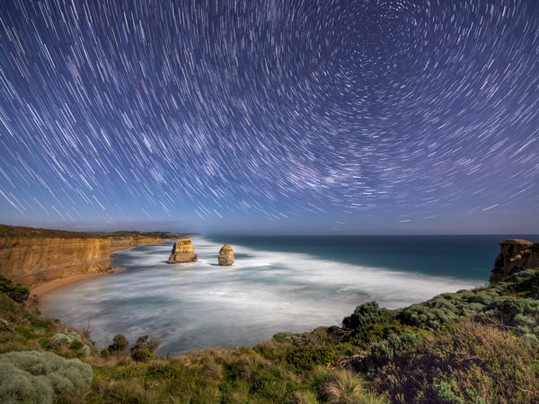 a lightshow at Twelve Apostles, Gibson Steps Beach