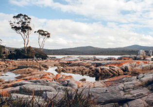 Larapuna (Bay of Fires) in Tasmania, Australia