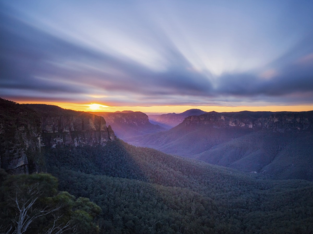 Sun setting over the Grose Valley in the Blue Mountains National Park.