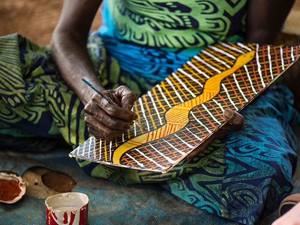 meet local artists with AAT Kings Tiwi Islands