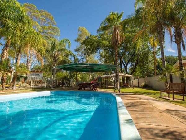 the pool at Alice Springs Tourist Park