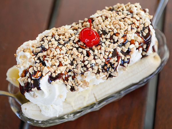 bana split at the big banana cafe coffs harbour