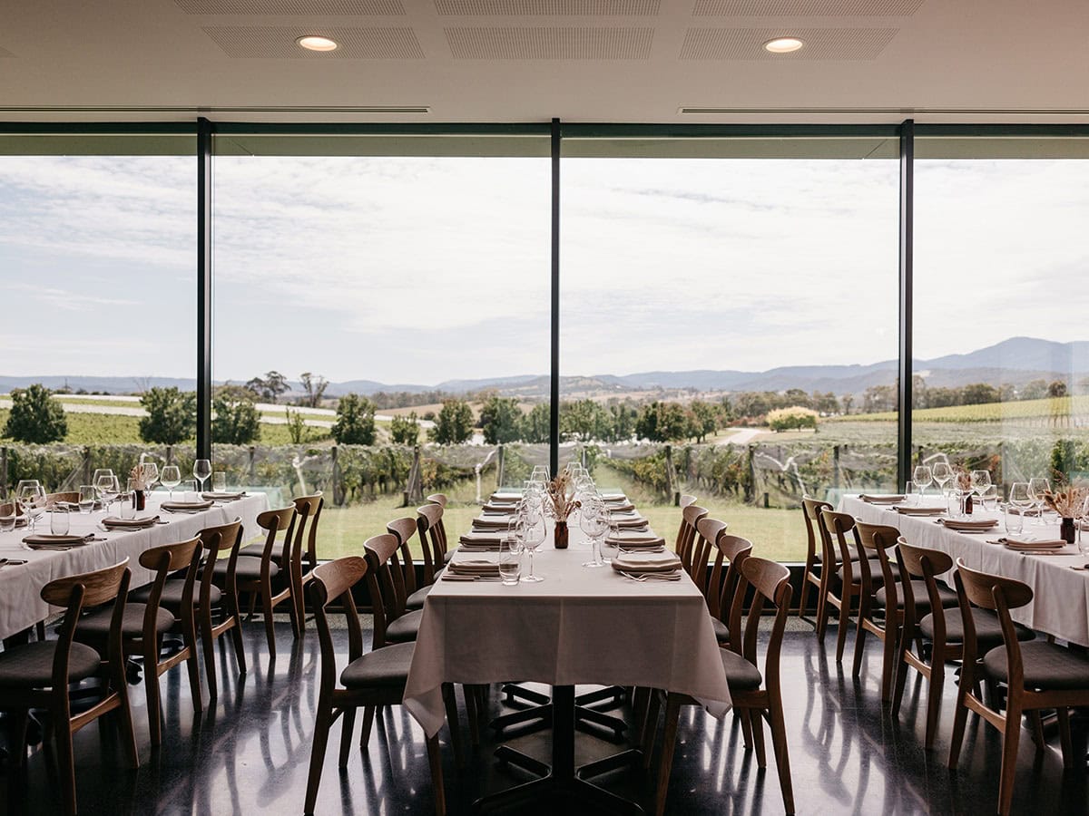 Oakridge restaurant dining room