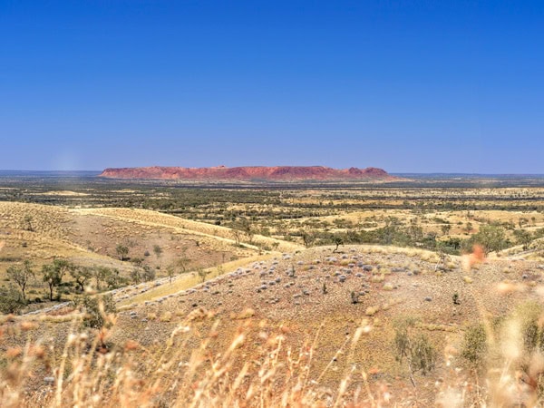 the huge comet crater of Gosse Bluff