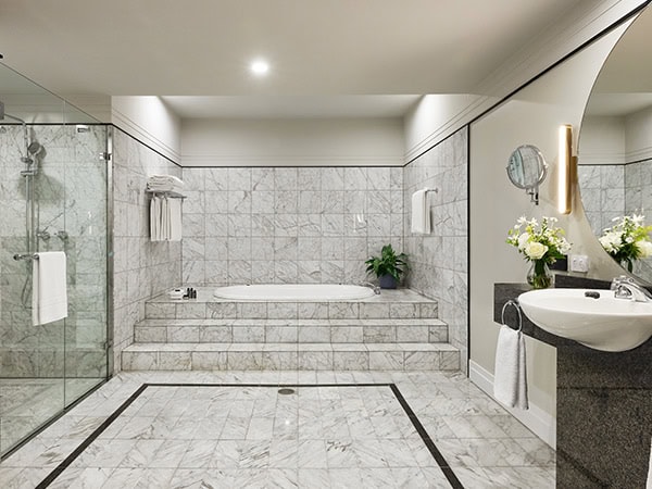 Hyatt Hotel Canberra Diplomatic Suite bathroom