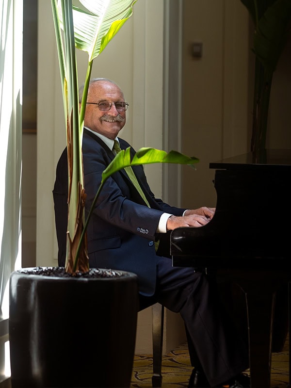 Hyatt Canberra hotel stuart on piano