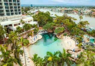 lagoon pool J W Marriott gold coast resort