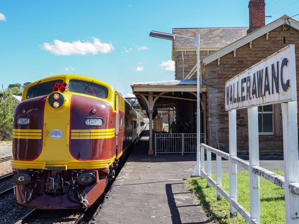 Vintage Rail Journeys train at Wallerawang station