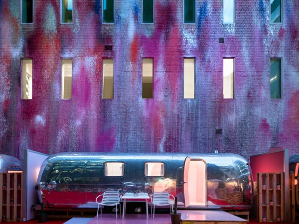 the pink exterior of Hotel No, Vic