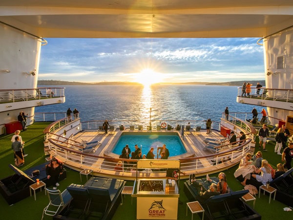 Oasis on P&O Cruise ship