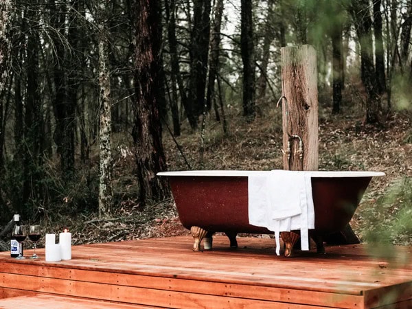 an outdoor tub at The Gully, Mudgee