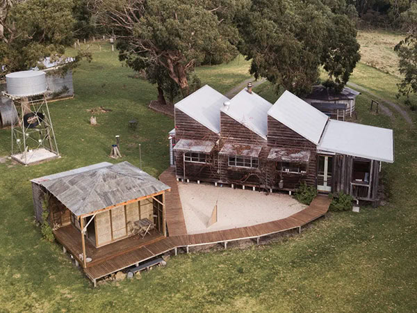exterior shot of liptrap loft holiday rental cottage in WalkerVille VIC