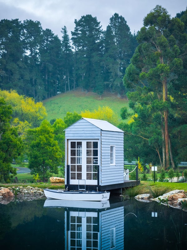 a lakeside accommodation at Pavilions at Lenswood