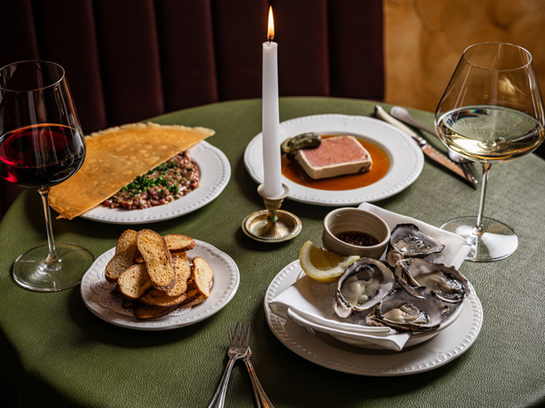 a candle-lit brunch at Parlour