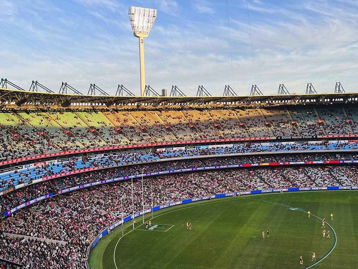 an afl game in melbourne stadium