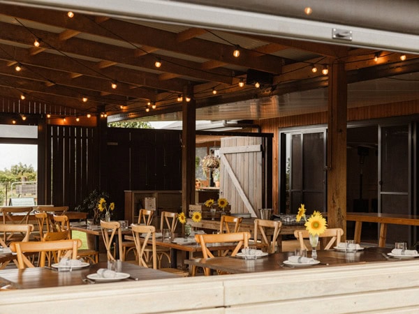 Farm & Co tables with sunflowers