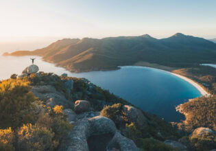 Wineglass Bay Track Lookout in Freycinet, Tasmania