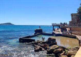 Families swimming in the rock pool at Terrigal Beach on the Central Coast