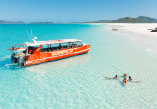Airlie Beach tours