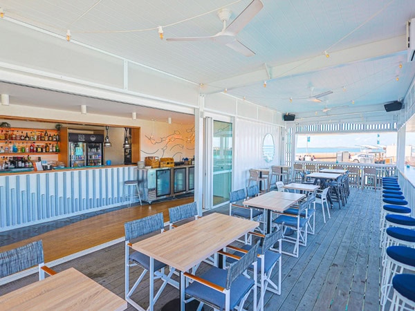 the seaside bar at Dock One, Darwin