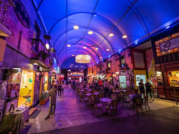 the dining options at Eat Street Northshore