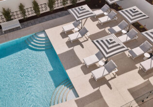 the pool at Hotel Alba, Adelaide