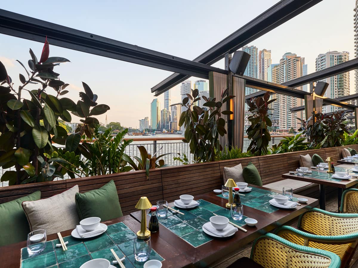 al fresco dining at Stan’s Lounge, Howard Smith Wharves