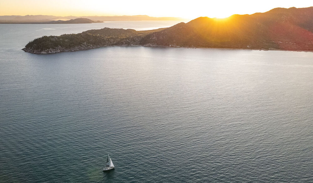 Pilgrim Sailing sunset tour at nelly bay magnetic island