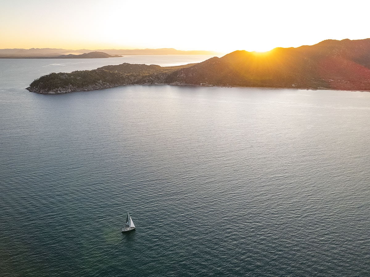 Pilgrim Sailing sunset tour at nelly bay magnetic island