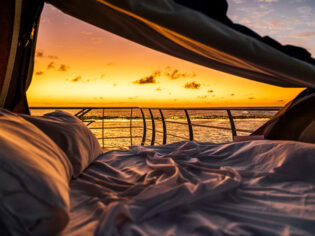 Reefsleep: Australia's first underwater hotel will blow your mind ...