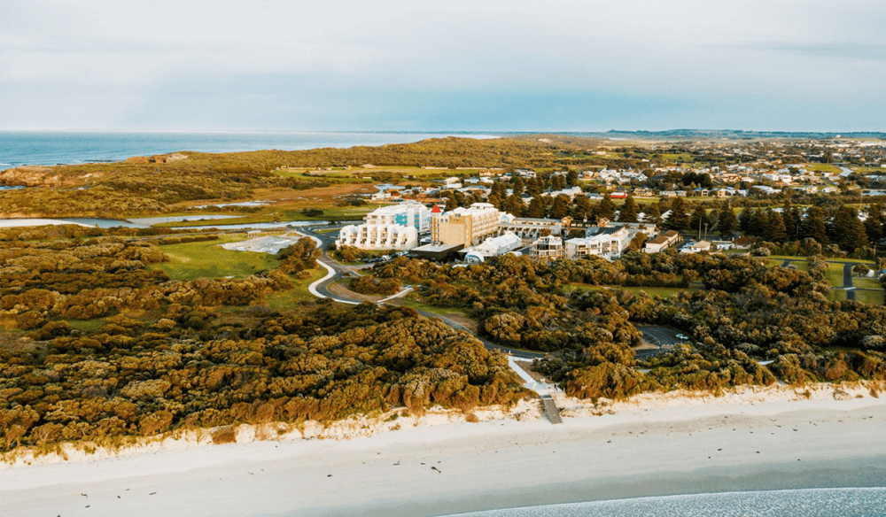 Deep Blue Hotel & Hot Springs Warrnambool.