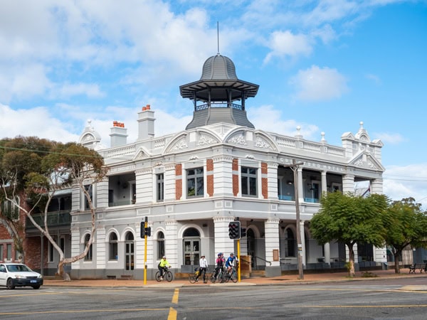 the exterior of Guildford Hotel, Perth