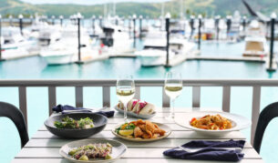 dining at Manta Ray by the marina, Hamilton Island