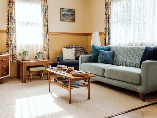 Interior of the Lil Blue Shack in Tasmania