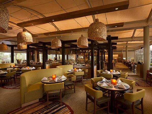 dining room at Ilkari restaurant Ayers Rock Resort