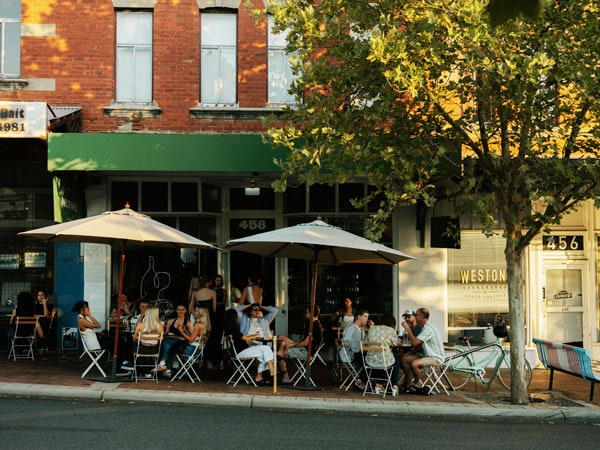 al fresco dining at Wines of While, Perth