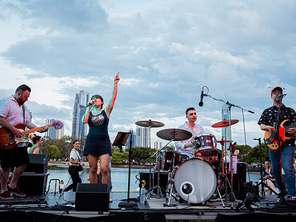 Live performances at Hota market